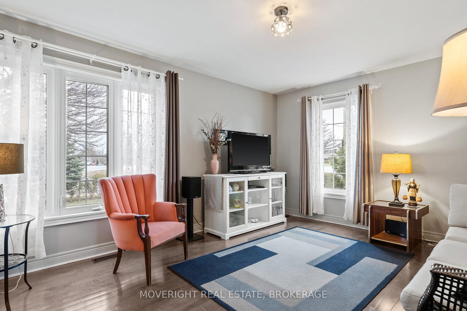 Detached House for sale at 2 Leeson Street, St. Catharines, Ontario, L2V 2R3 - Burleigh Hill - MLS: X12860184