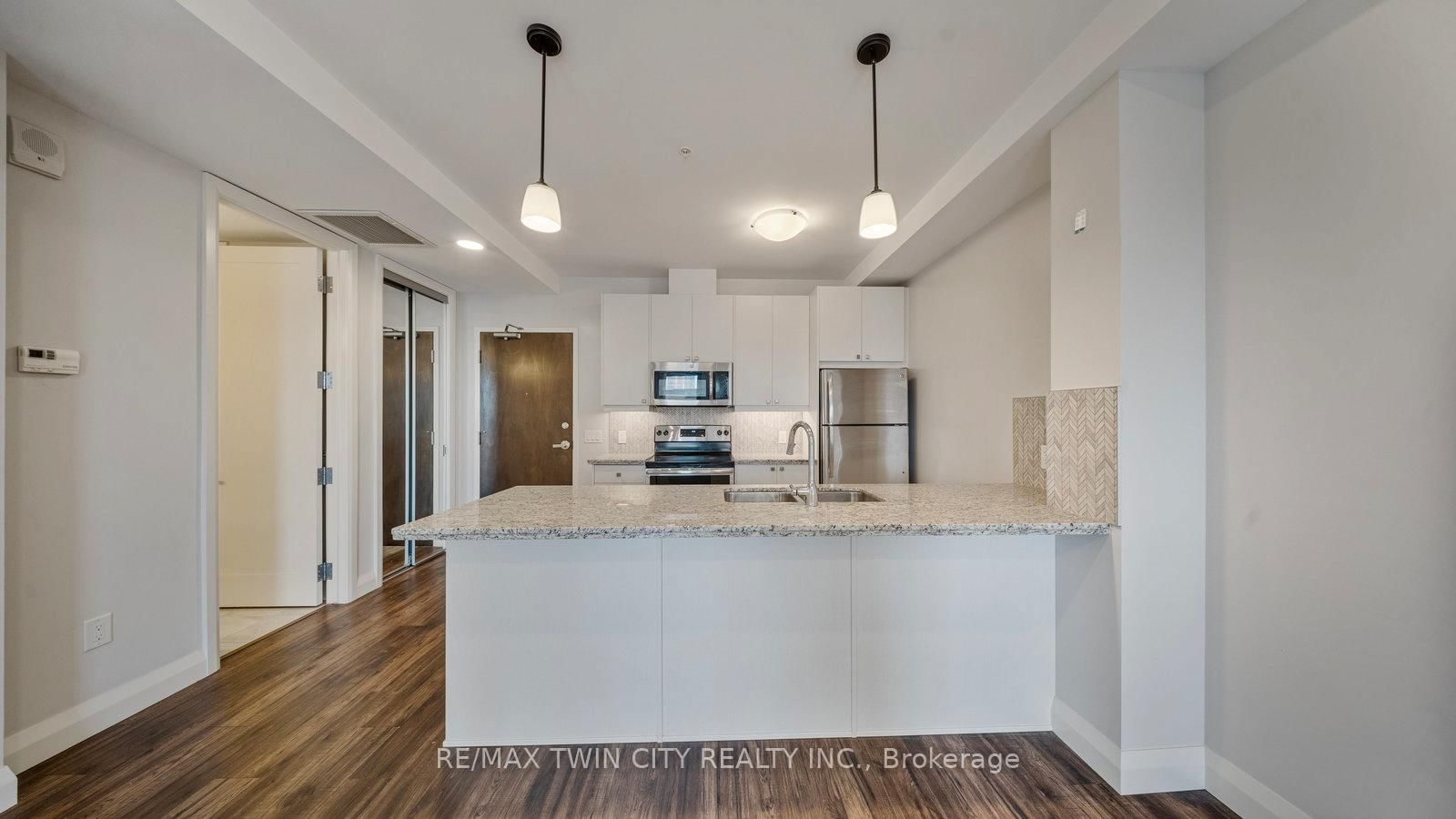 Condo for sale at 520-118 King Street, Hamilton, Ontario, L8N 0A9 - Beasley - MLS: X12860222