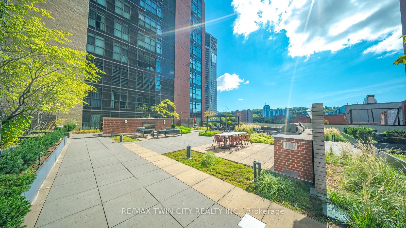 Condo for sale at 520-118 King Street, Hamilton, Ontario, L8N 0A9 - Beasley - MLS: X12860222