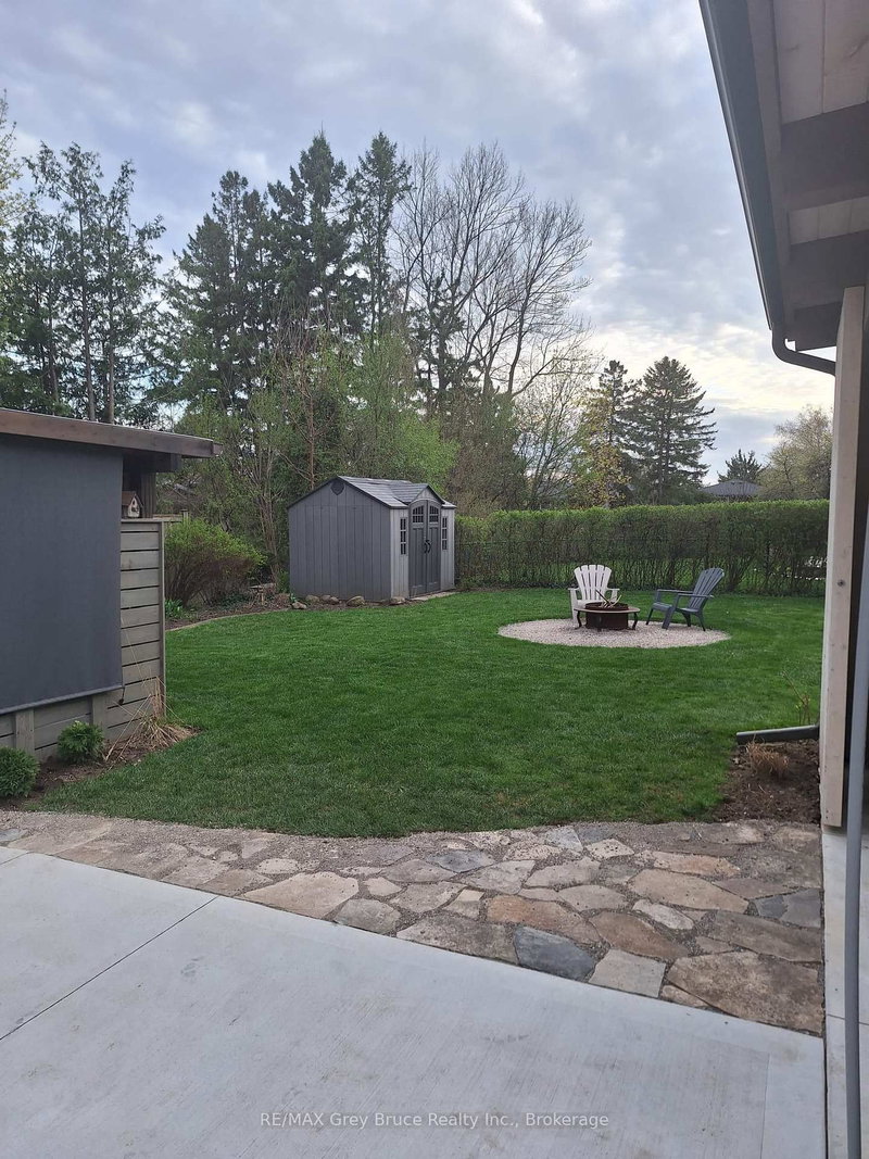 74 Inwood Cres, Kitchener, N2M 2M1 | Image 3