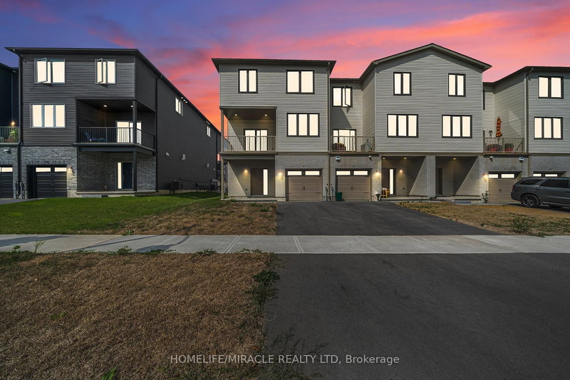 home for lease on 43 Markland Avenue