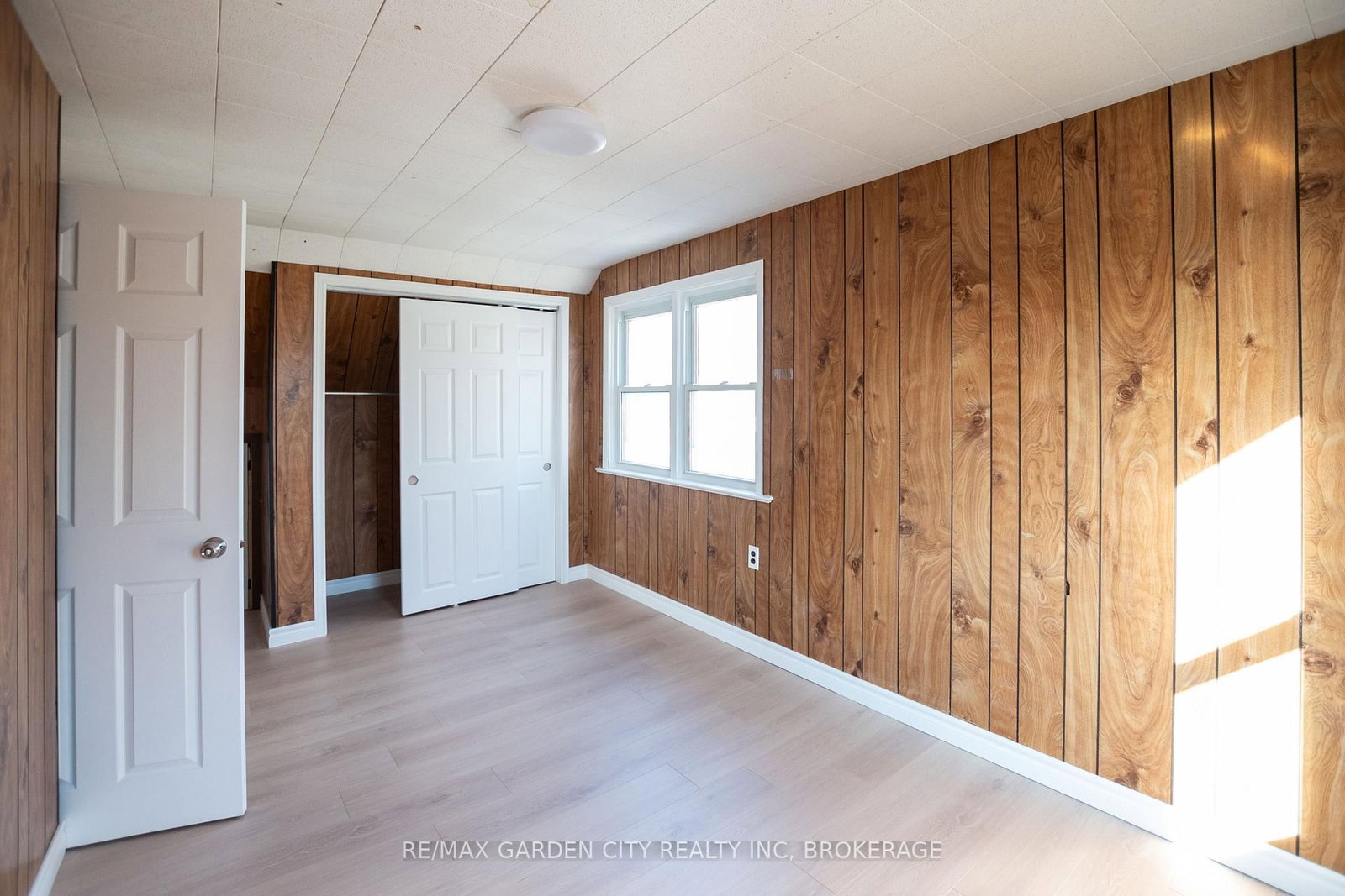 Detached House for sale at 9 Fir Avenue, St. Catharines, Ontario, L2P 1B6 - Secord Woods - MLS: X12860528