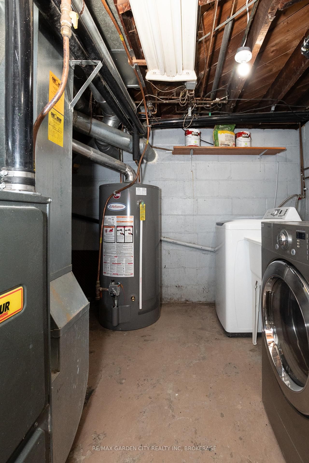 9 Fir Avenue • St. Catharines, ON photo 35