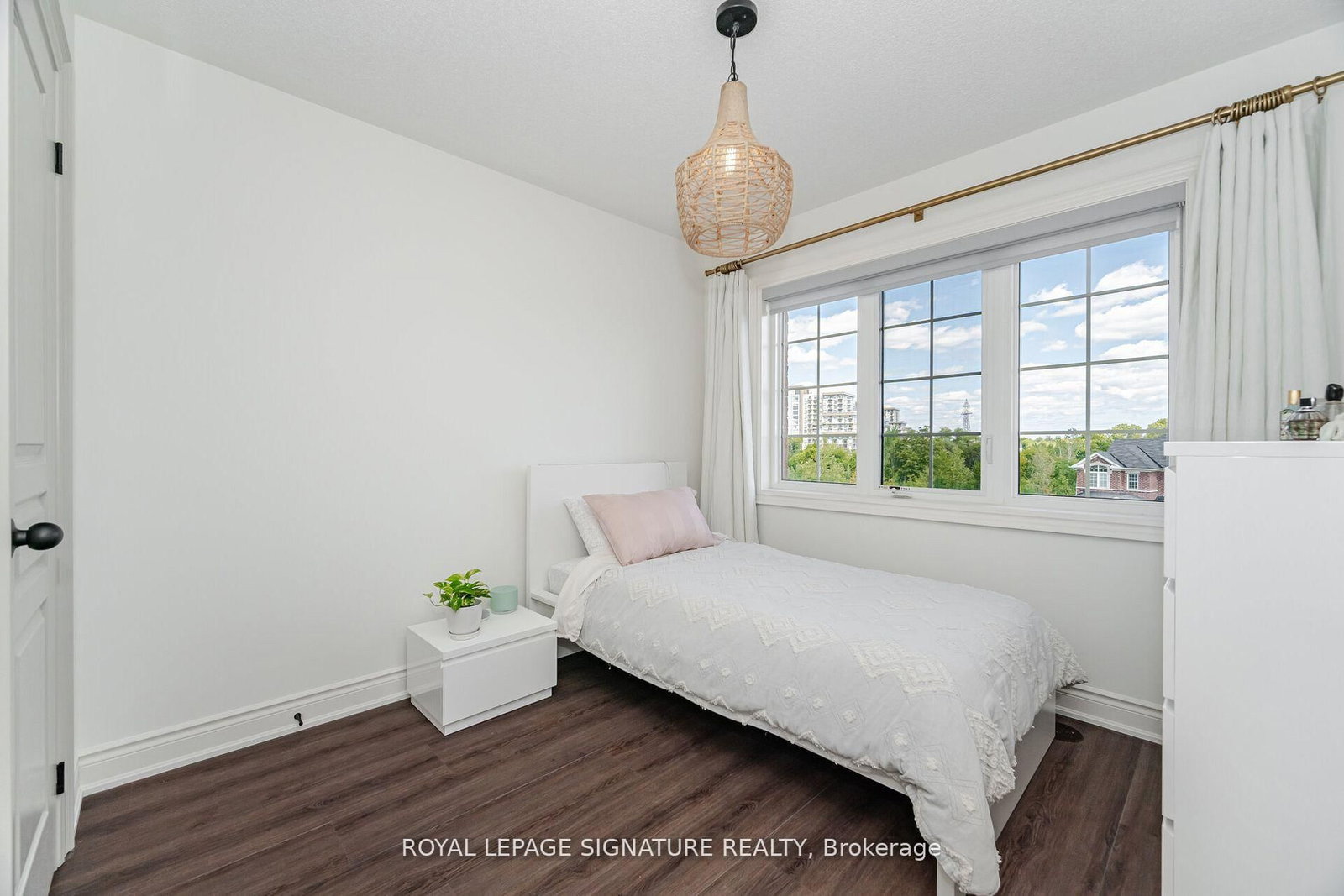 99 Burke Street - Photo 17