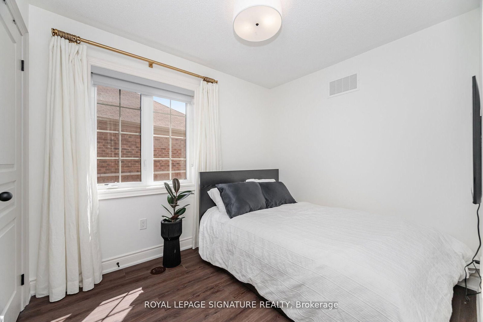 99 Burke Street - Photo 19