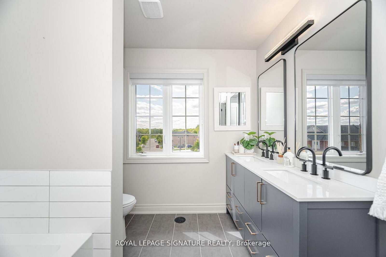 99 Burke Street - Photo 21