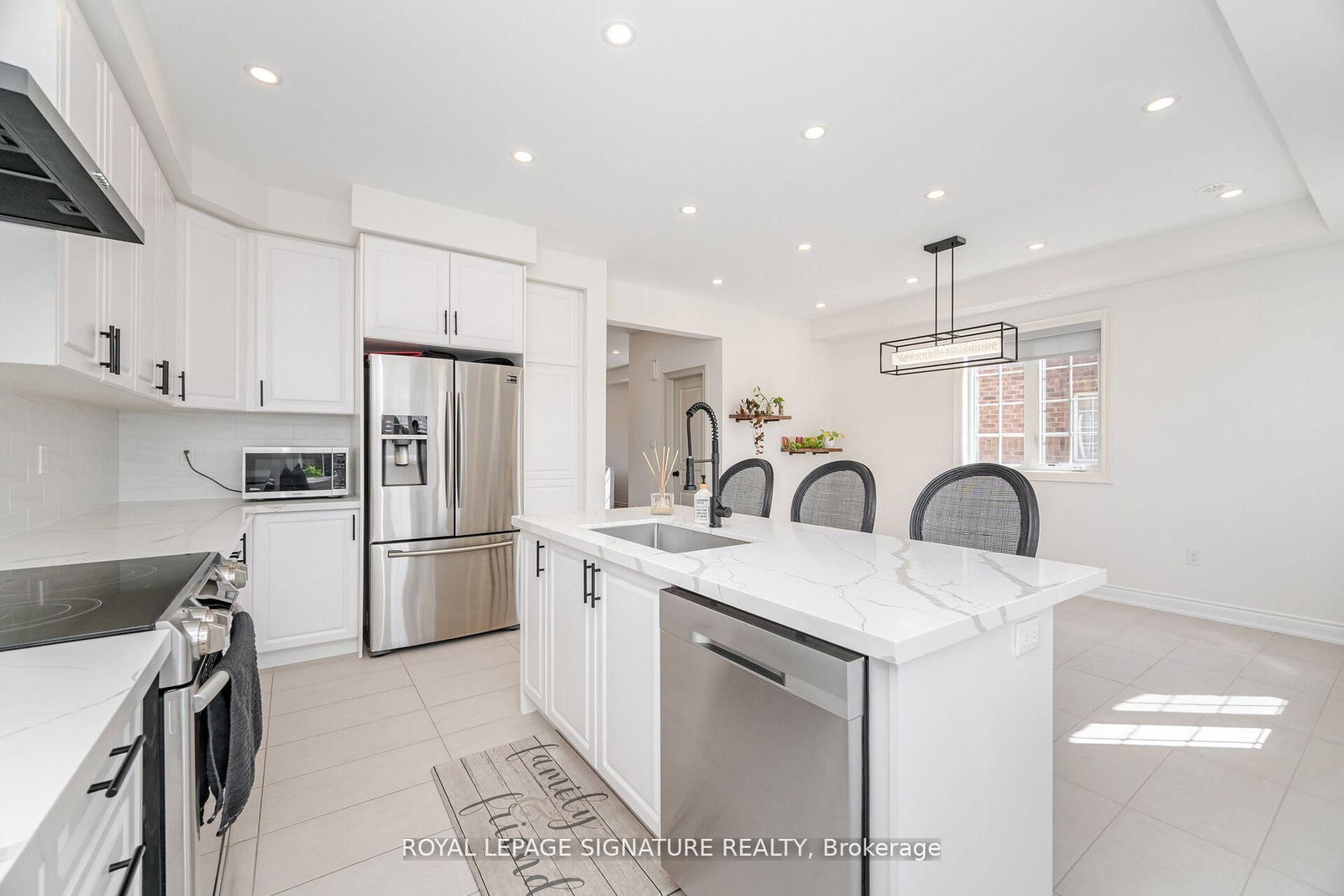 99 Burke Street - Photo 4