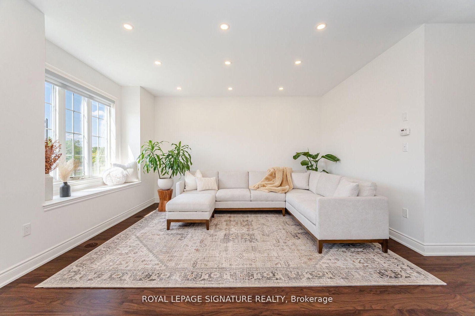 99 Burke Street - Photo 5