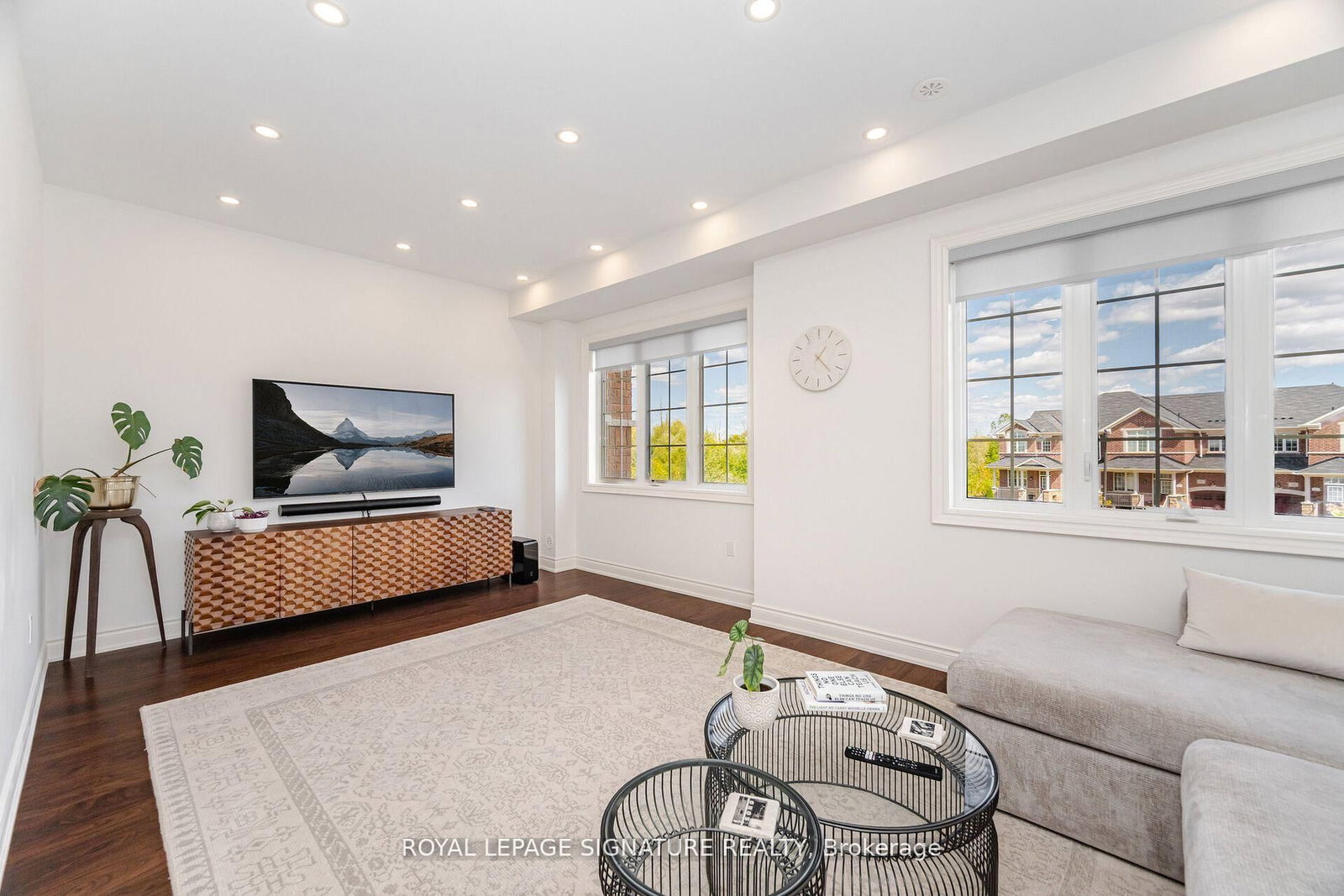 99 Burke Street - Photo 8