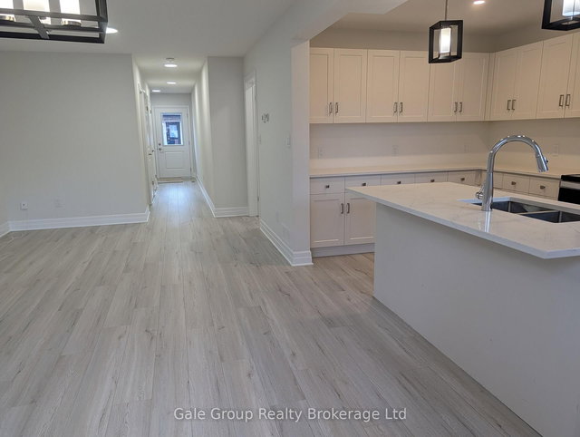 4 - 261 Pittock Park Road