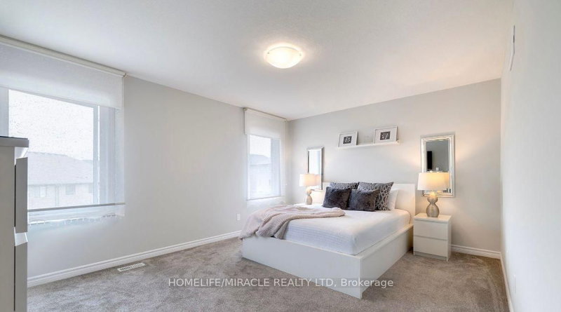 22 Pondcliffe Dr, Kitchener, N2R 0M1 | Image 2