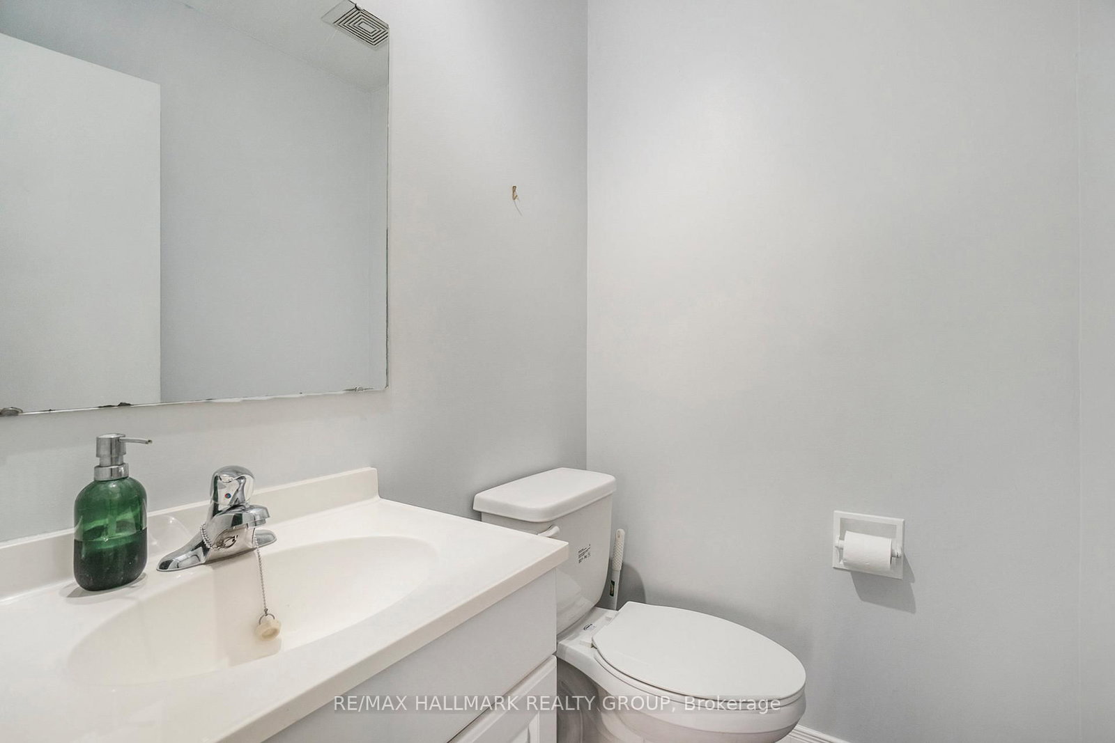 6 Henfield Avenue, Unit D - Photo 10