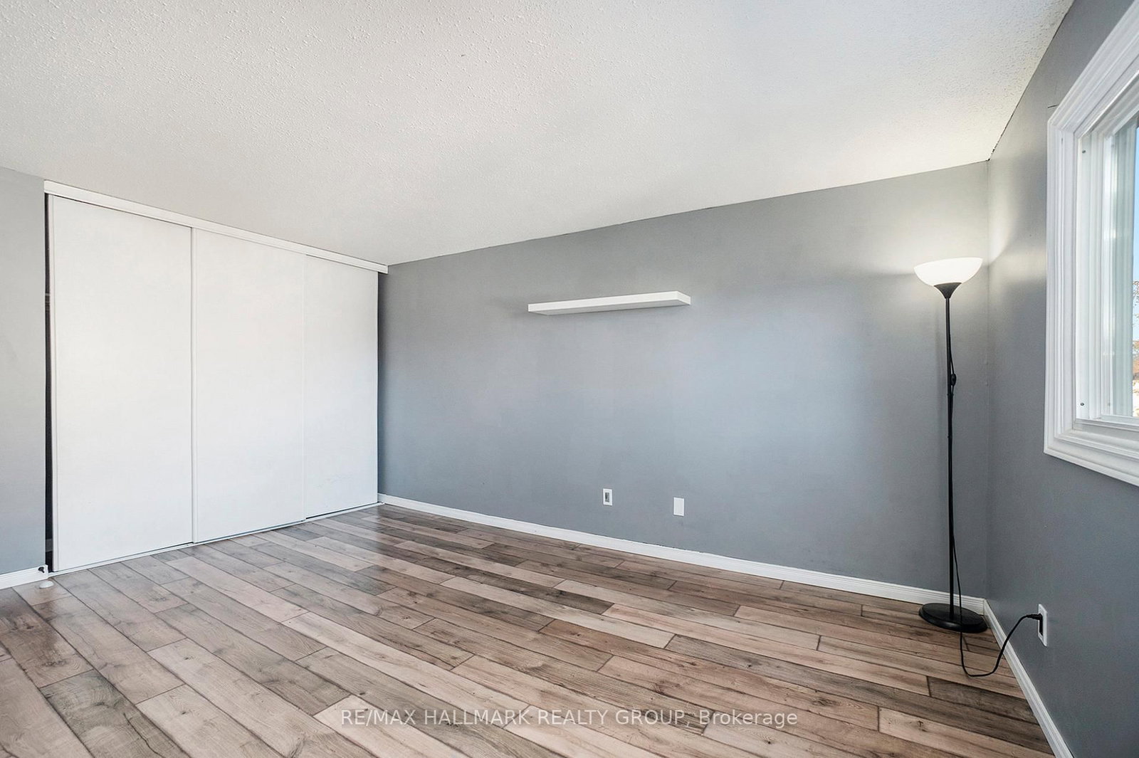 6 Henfield Avenue, Unit D - Photo 11