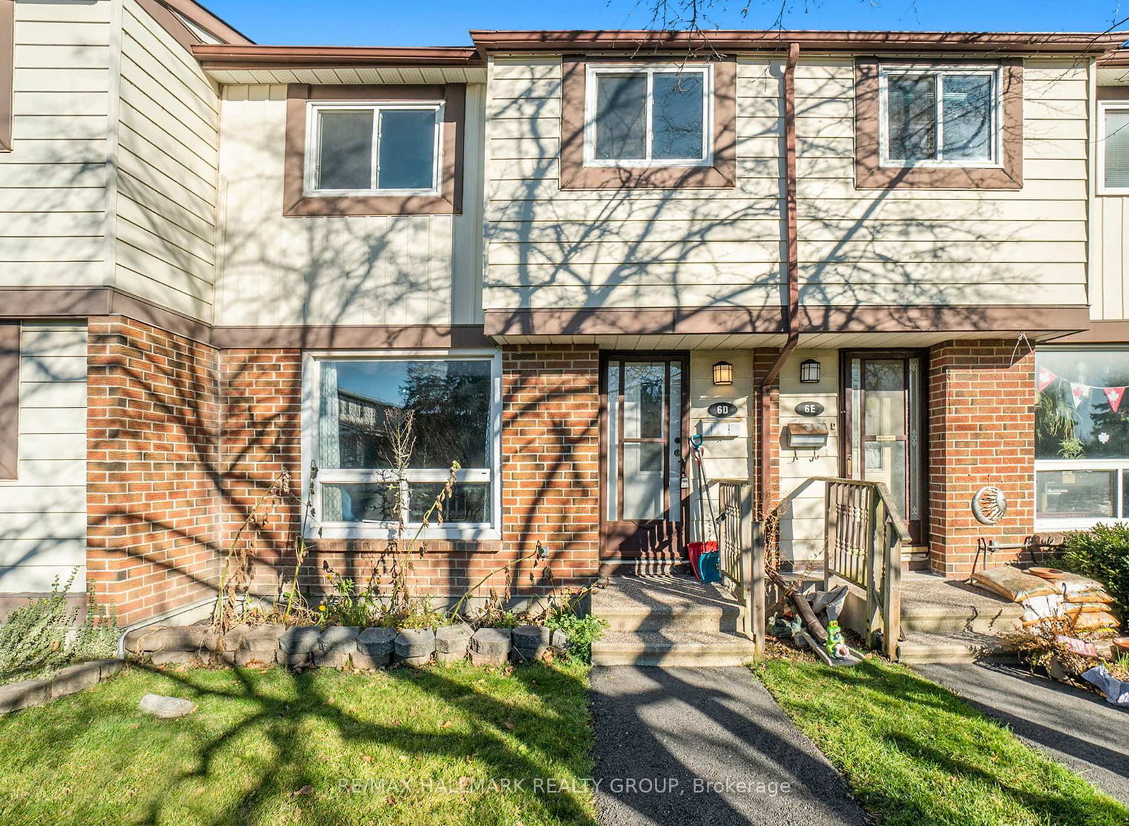 6 Henfield Avenue, Unit D - Photo 2