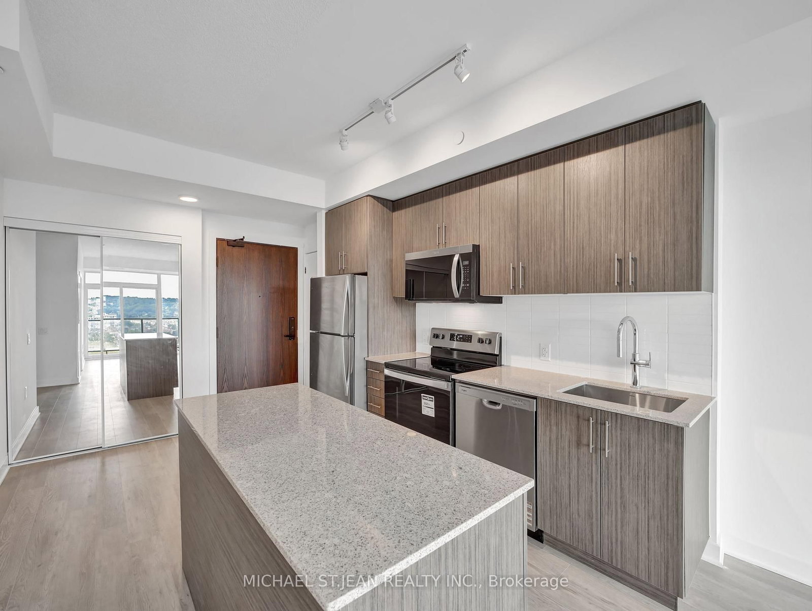 Condo for lease at 1418-2782 Barton Street, Hamilton, Ontario, L8E 0L3 - Grayside - MLS: X12861116