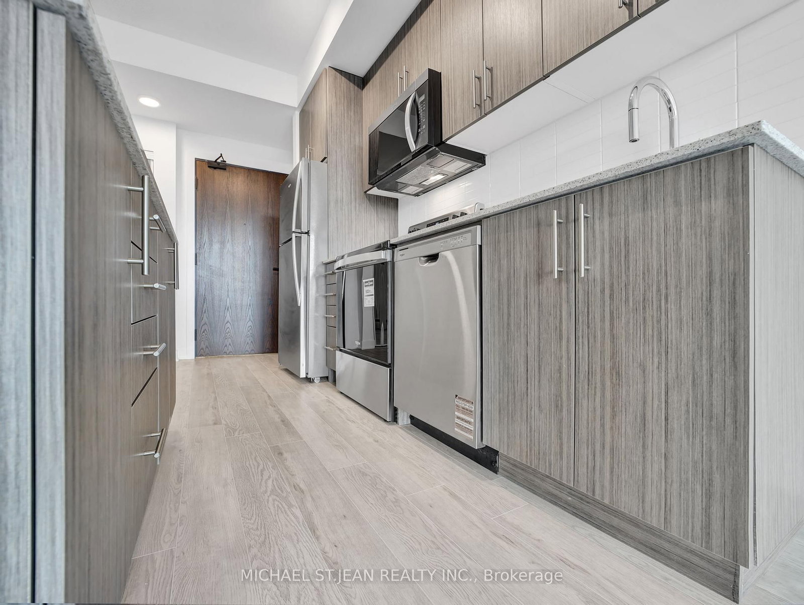 Condo for lease at 1418-2782 Barton Street, Hamilton, Ontario, L8E 0L3 - Grayside - MLS: X12861116