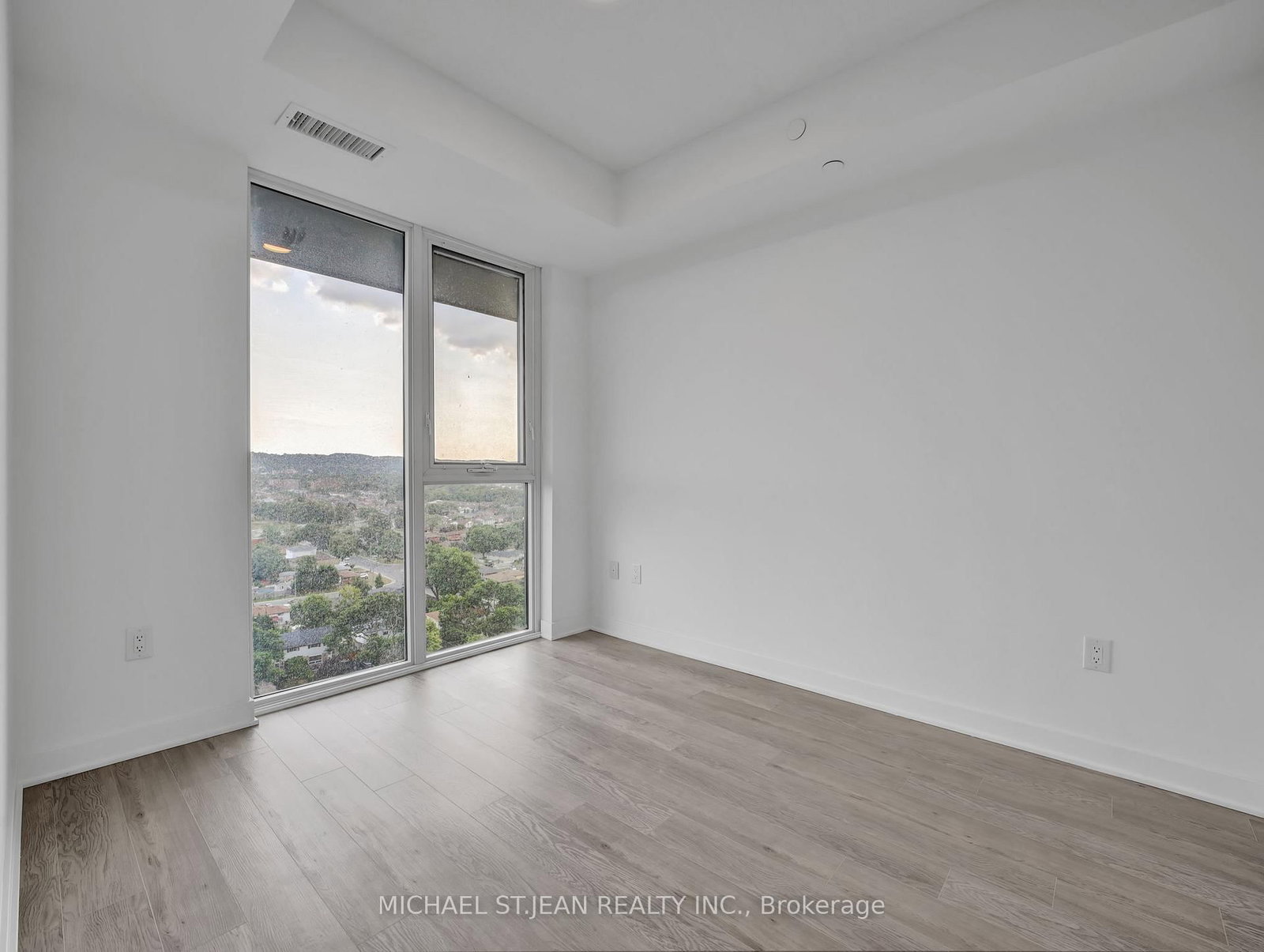 Condo for lease at 1418-2782 Barton Street, Hamilton, Ontario, L8E 0L3 - Grayside - MLS: X12861116