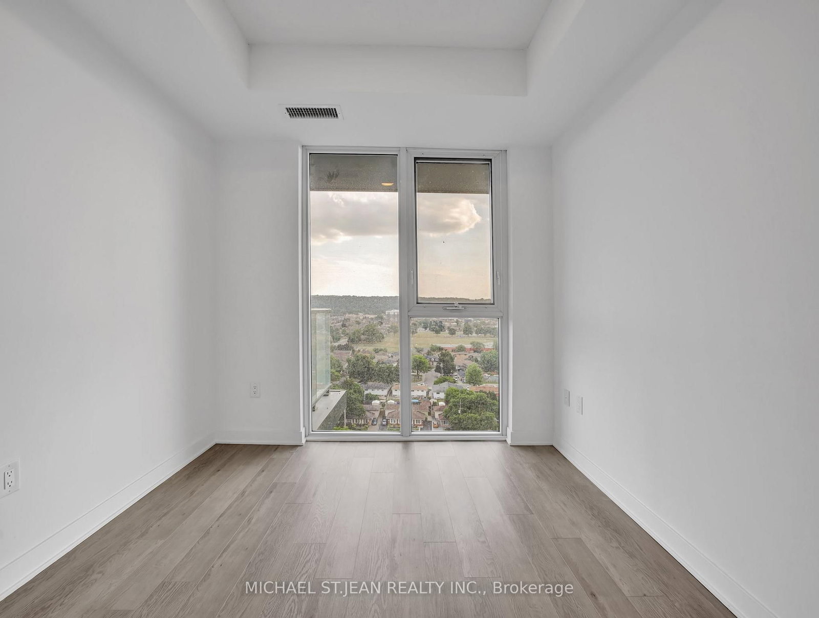 Condo for lease at 1418-2782 Barton Street, Hamilton, Ontario, L8E 0L3 - Grayside - MLS: X12861116