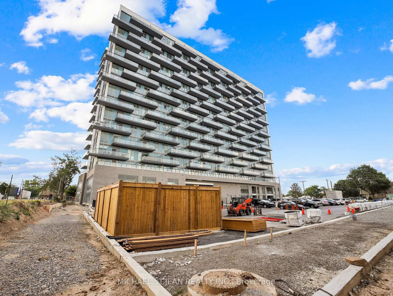 Condo for lease at 1418-2782 Barton Street, Hamilton, Ontario, L8E 0L3 - Grayside - MLS: X12861116