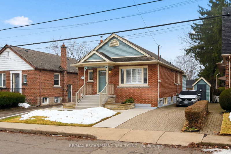 51 WESTWOOD Avenue