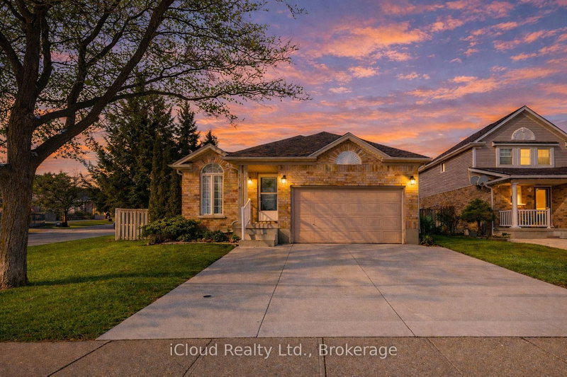 617 Trico Dr, Cambridge, N3H 5P2 | Image 2