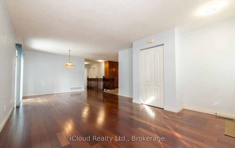 617 Trico Dr, Cambridge, N3H 5P2 | Image 3