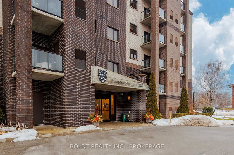 304 - 5837 Dunn St, Niagara Falls, L2G 0X7 | Image 2