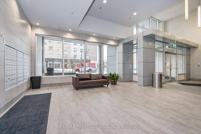 2103 - 318 Spruce St, Waterloo, N2L 0E9 | Image 3