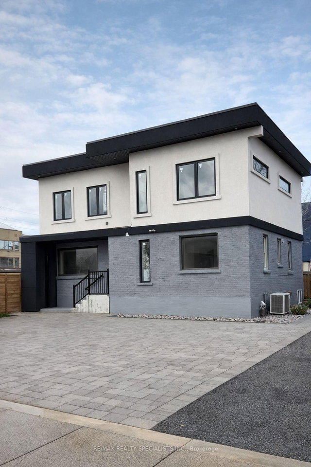 74 Neil Ave (UPPER) Avenue