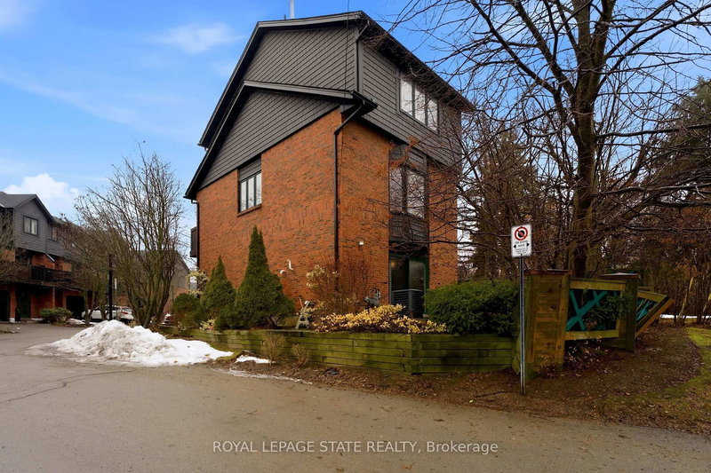 15 - 1983 Main St W, Hamilton, L8S 4R3 | Image 3