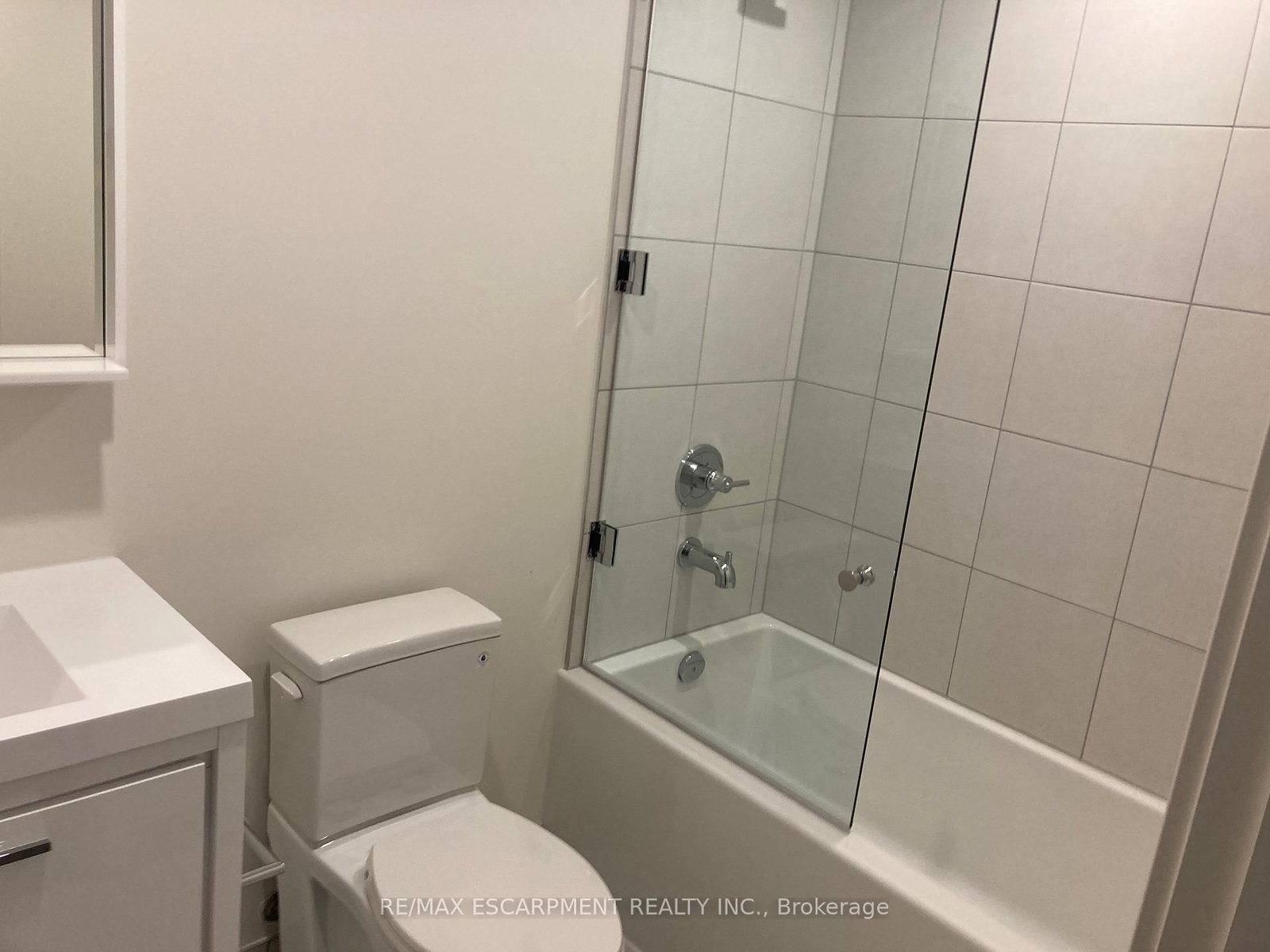 212 King William Street, Unit 422 - Photo 11