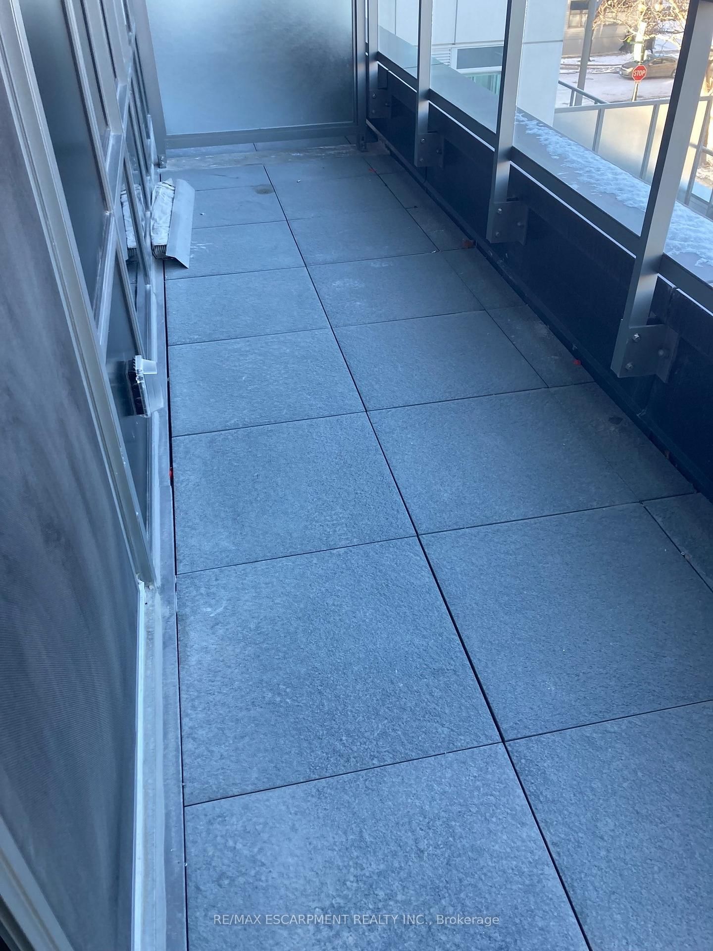 212 King William Street, Unit 422 - Photo 12