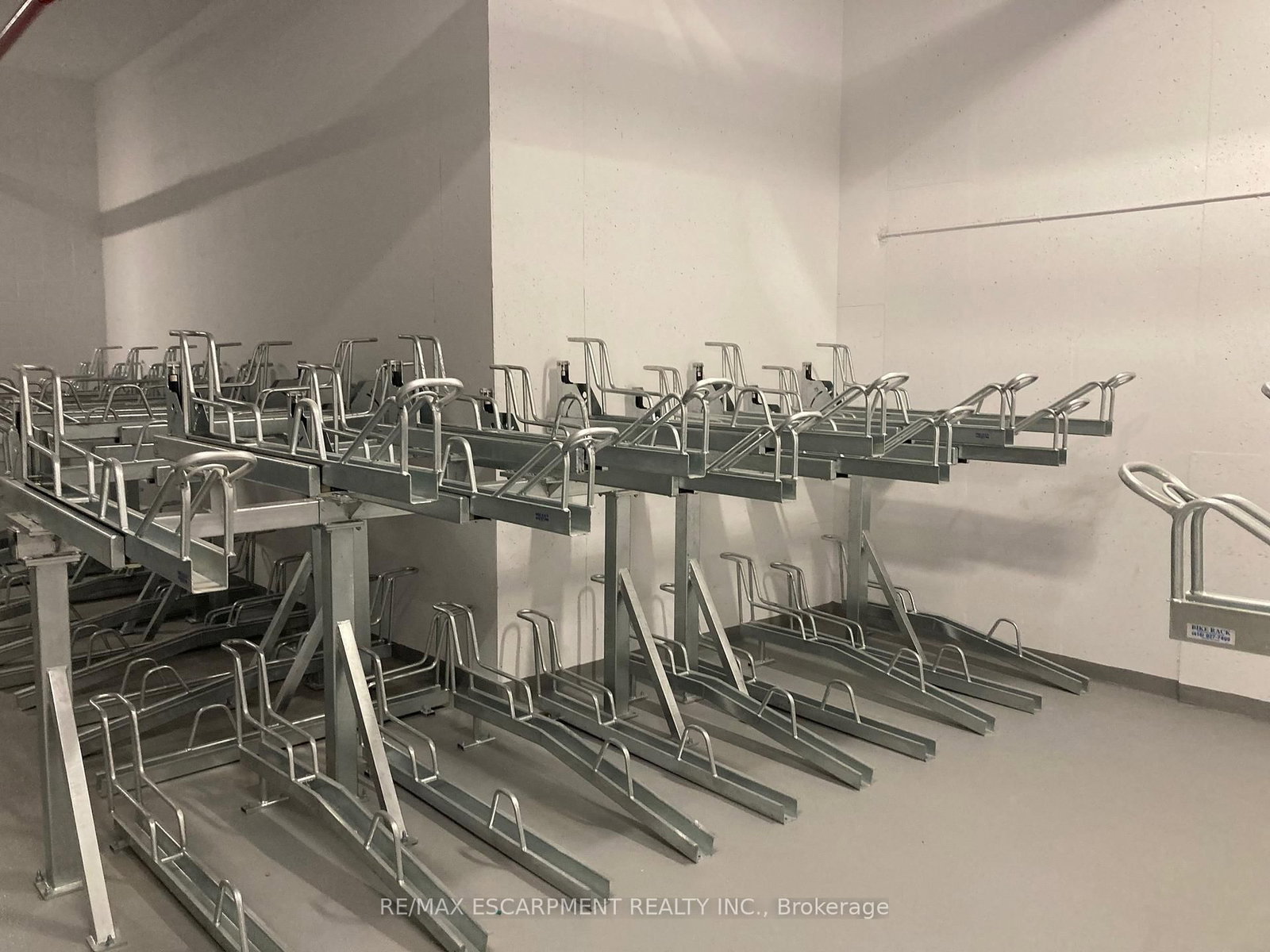 212 King William Street, Unit 422 - Photo 22