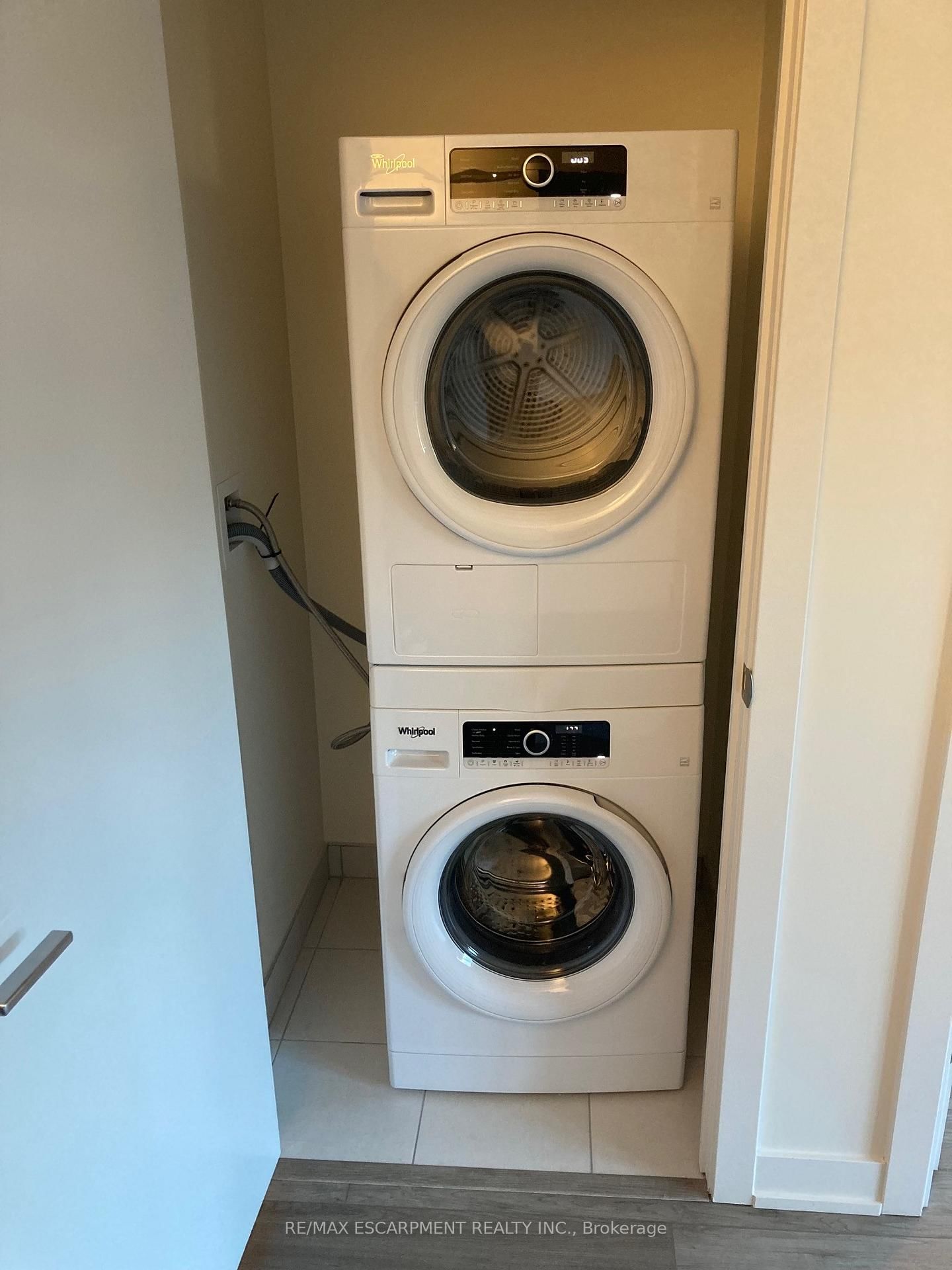 212 King William Street, Unit 422 - Photo 8