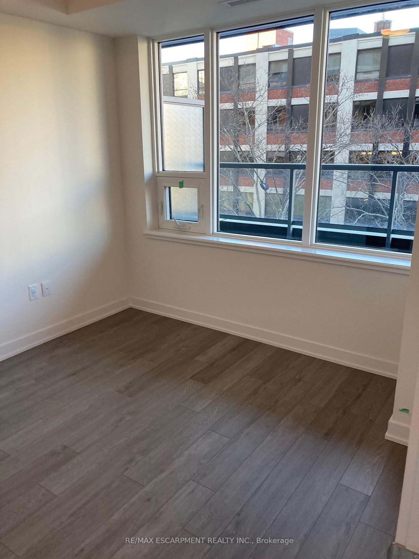 212 King William Street, Unit 422 - Photo 9