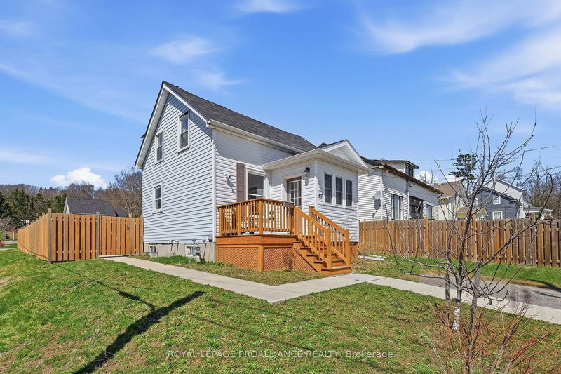 40 Smith St, Port Hope, L1A 3A4 | Image 3