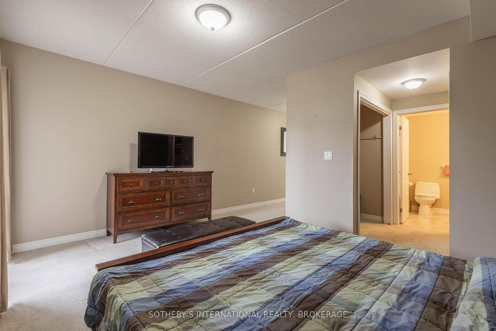 678 Line 2 Road, Unit 205 - Photo 14