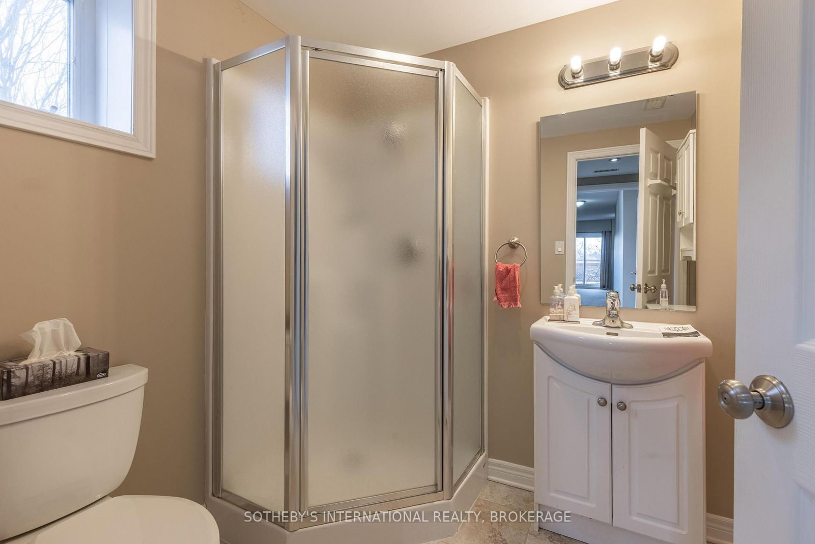 678 Line 2 Road, Unit 205 - Photo 19