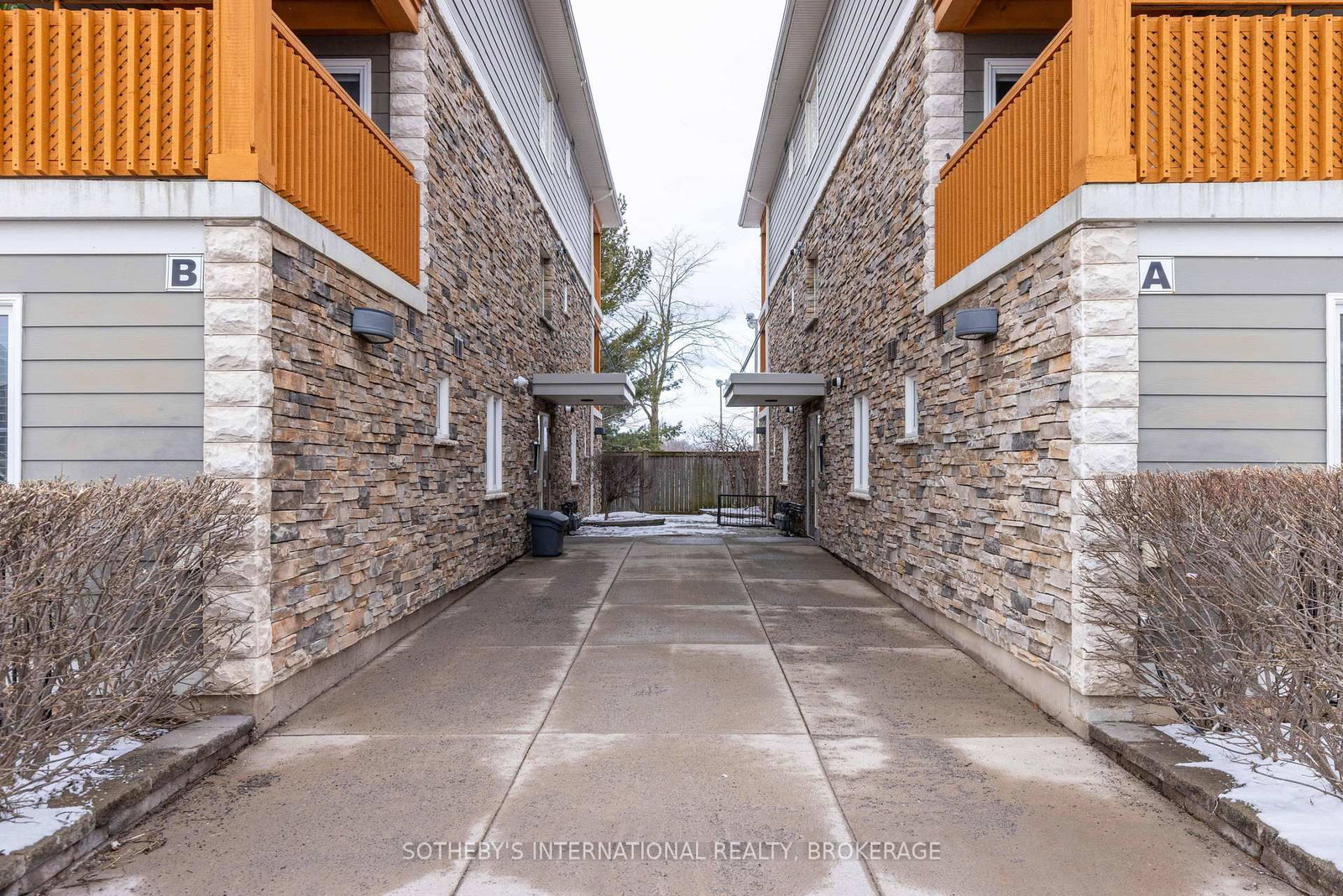 678 Line 2 Road, Unit 205 - Photo 3