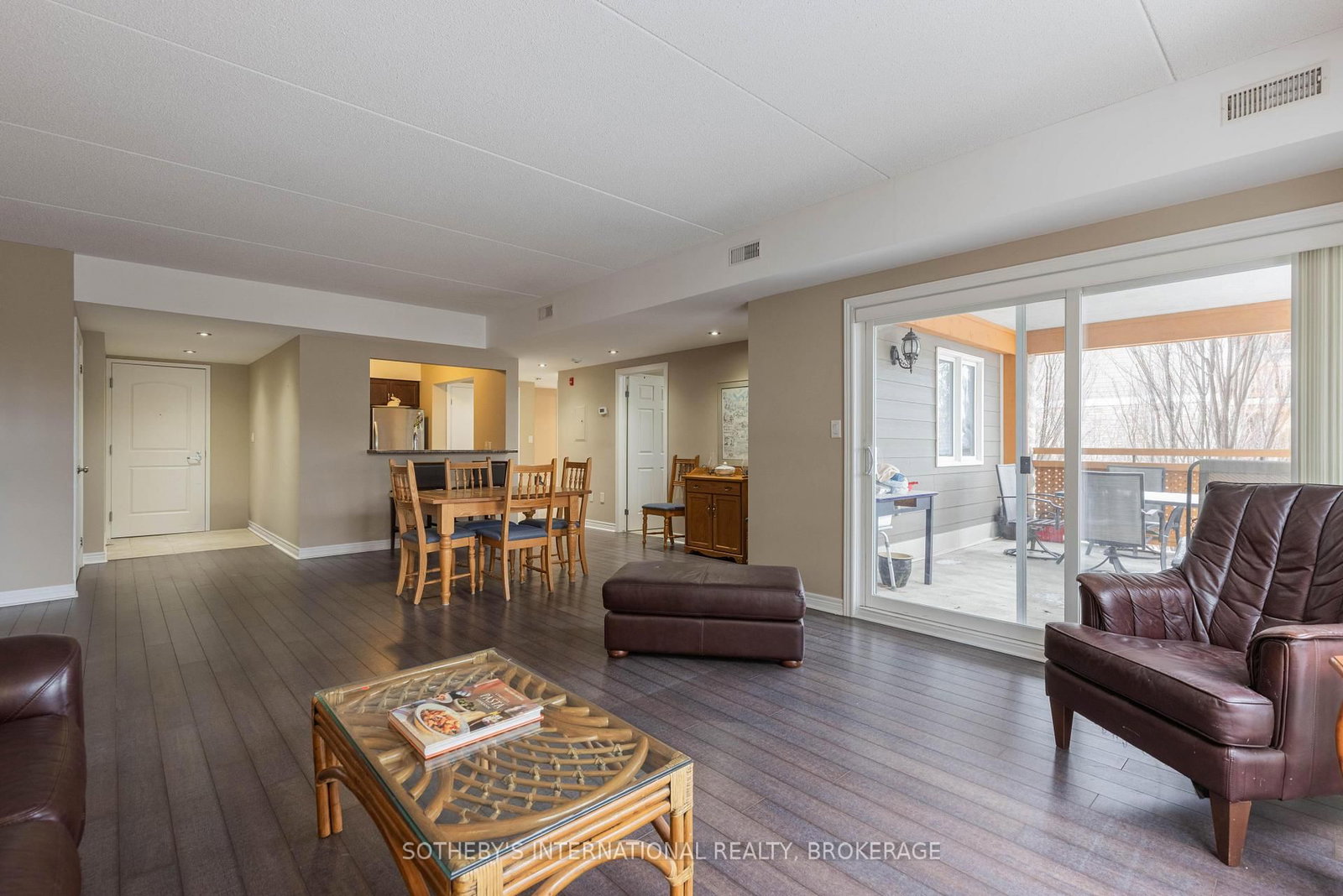 678 Line 2 Road, Unit 205 - Photo 8