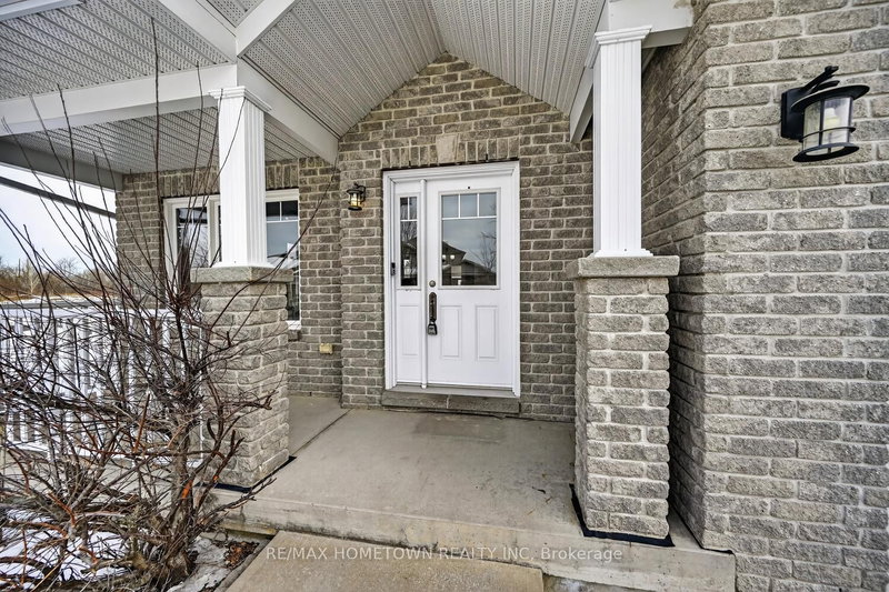 1147 McClure Cres, Brockville, K6A 2R2 | Image 2