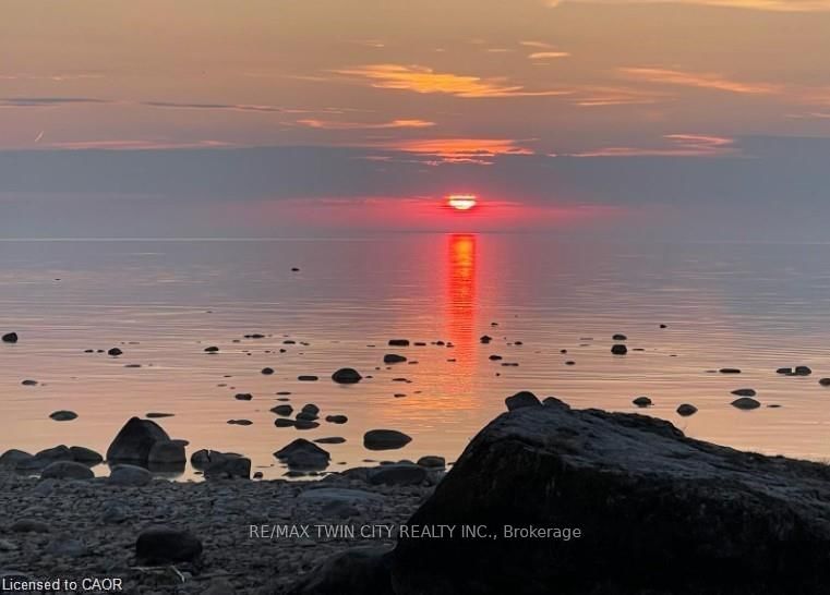 74 Miramichi Bay Road • Saugeen Shores, ON photo 4