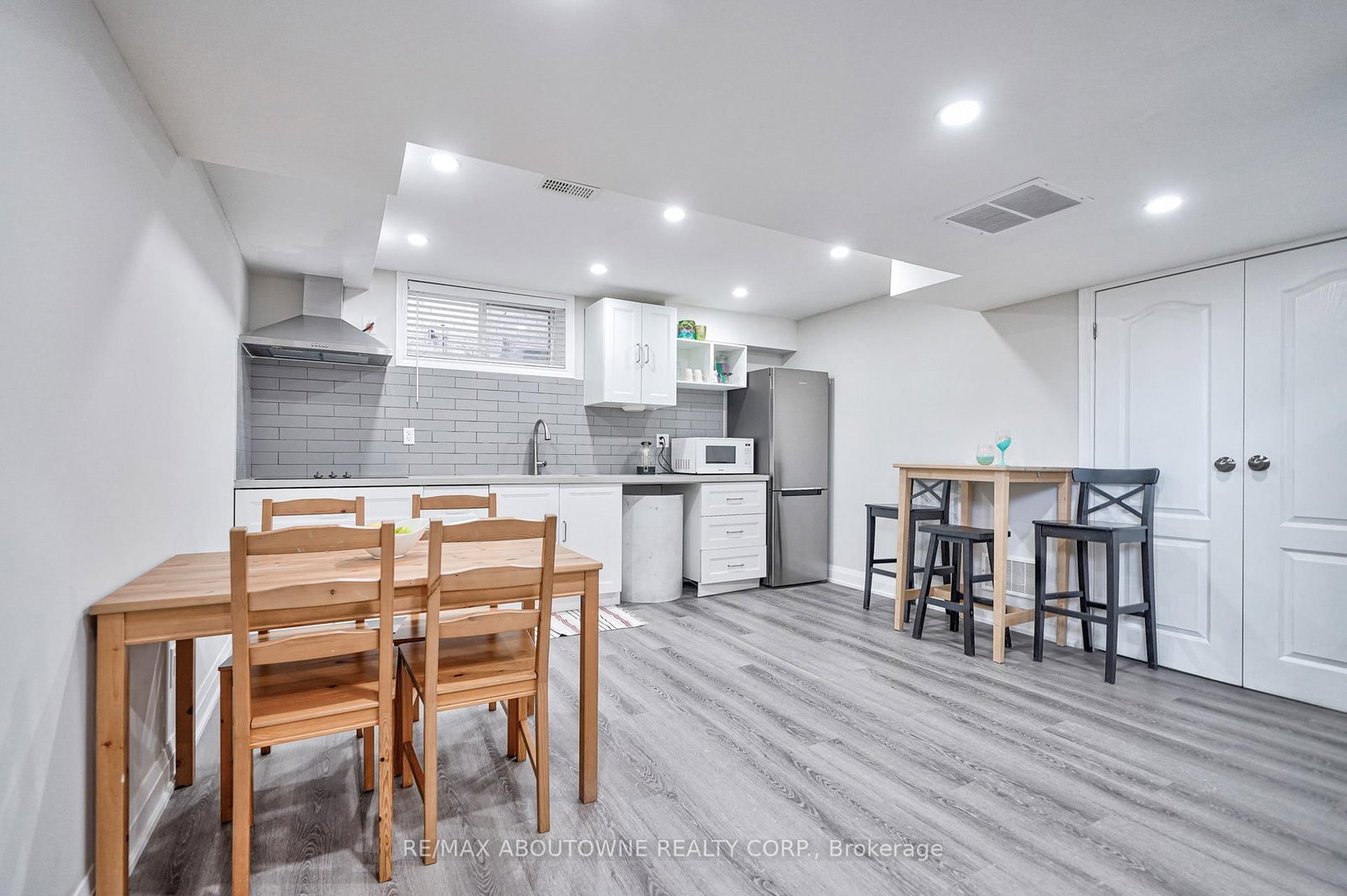 Detached House for sale at 195 Greti Drive, Hamilton, Ontario, L9B 0H5 - Rural Glanbrook - MLS: X12862326