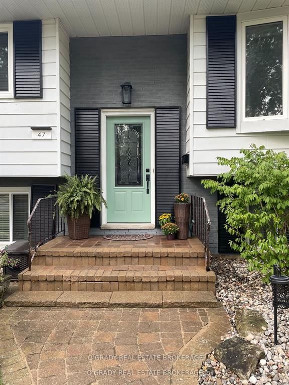 47 Meighen Cres, Brockville, K6V 3J8 | Image 3