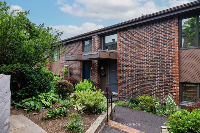 54 - 121 BUELL Street