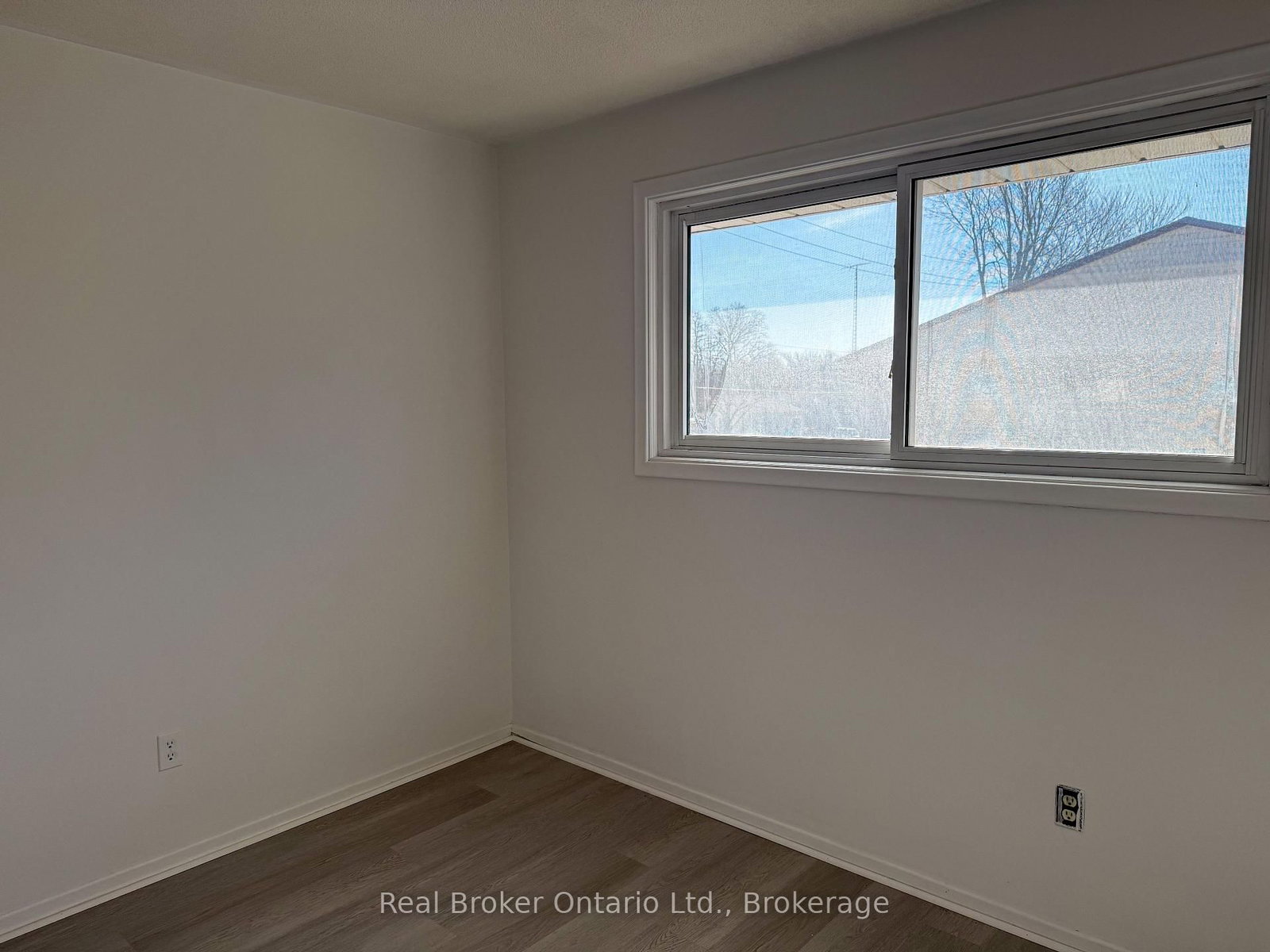 36 Graham Avenue, Unit 3 - Photo 12