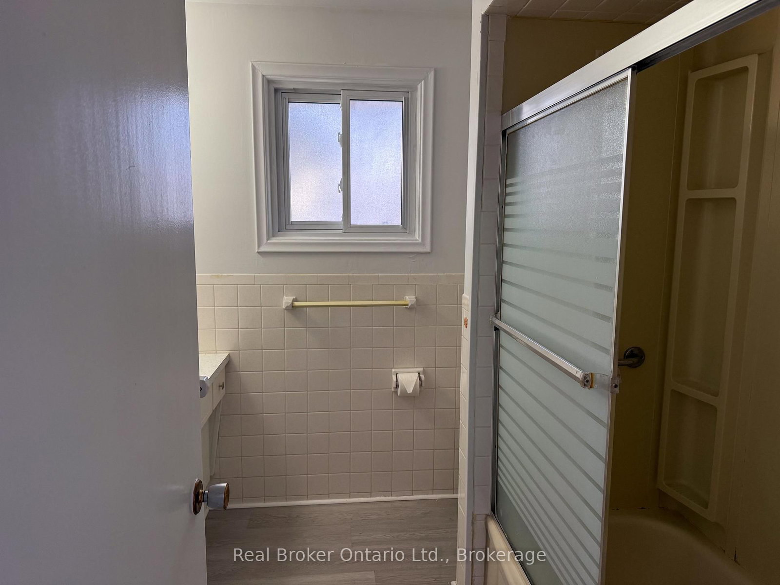 36 Graham Avenue, Unit 3 - Photo 14