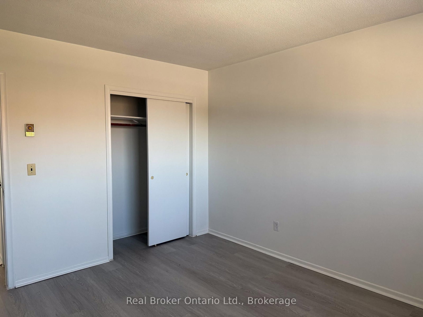 36 Graham Avenue, Unit 3 - Photo 17