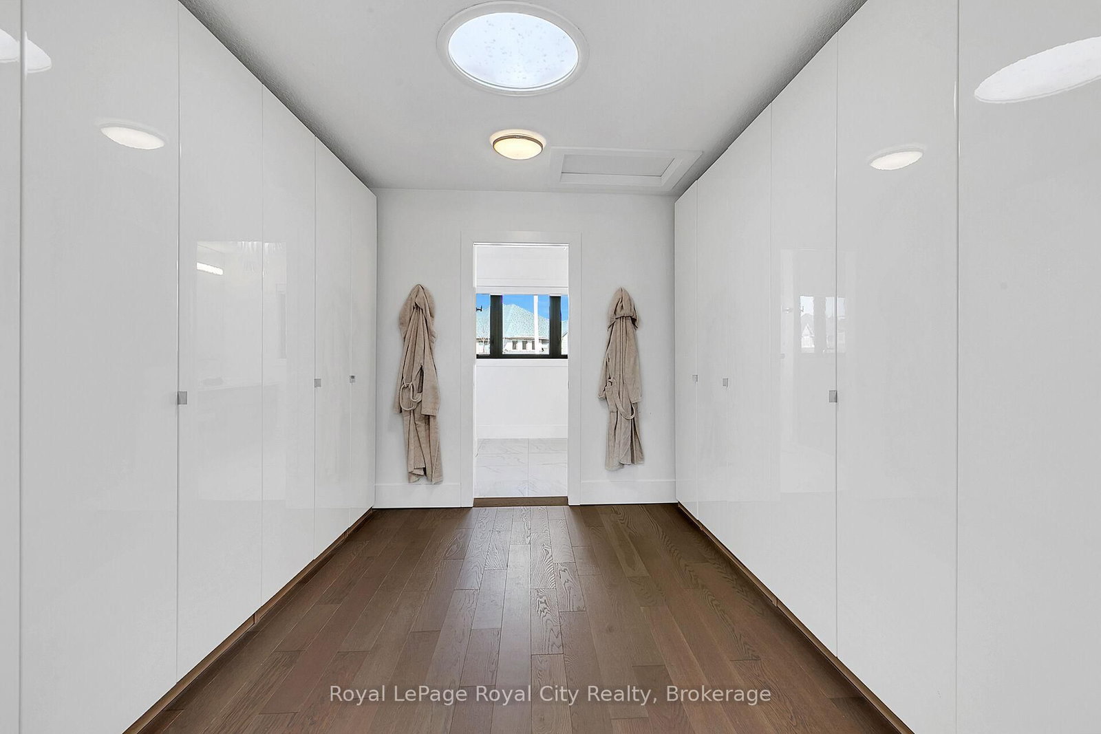 303 Gosling Gardens - Photo 36