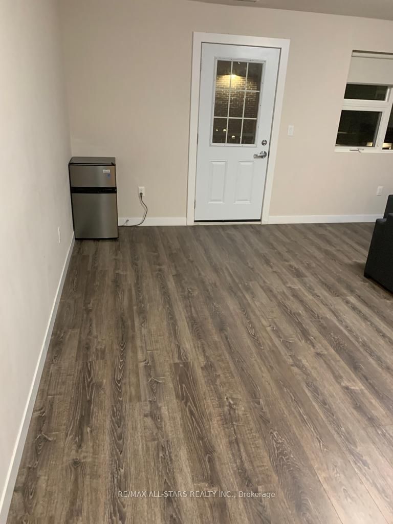 338 Albert Street, Unit 217 - Photo 2